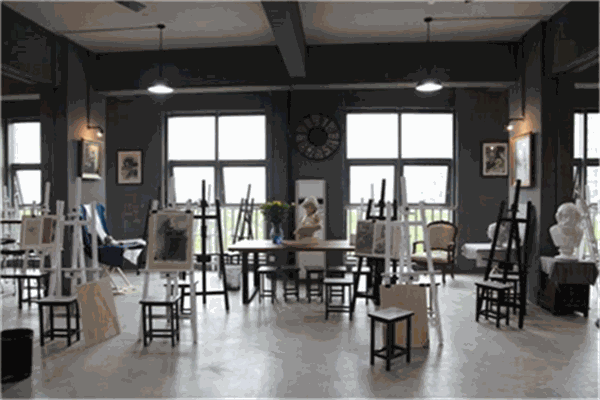 麦田童画少儿美术